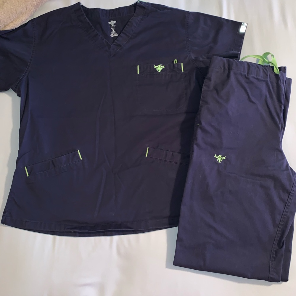 Med Couture scrub set